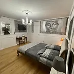 Le Domaine De Canesse Bed & Breakfast Saint-Ciers-de-Canesse