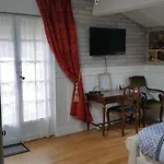 Le Domaine De Canesse Bed & Breakfast Saint-Ciers-de-Canesse