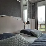 Le Domaine De Canesse Bed & Breakfast 4*