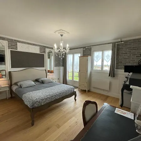 Bed & Breakfast Le Domaine De Canesse