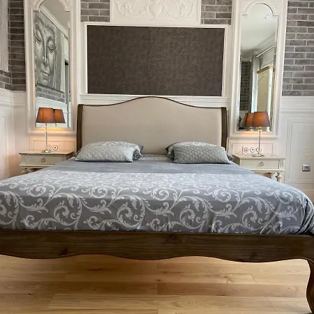 Le Domaine De Canesse 3*