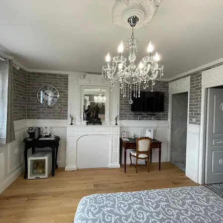 Le Domaine De Canesse 3*