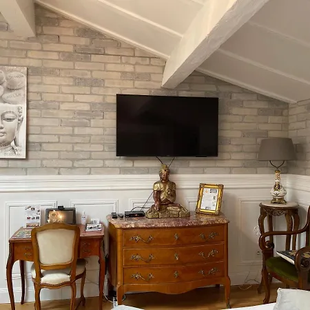 Bed & Breakfast Le Domaine De Canesse Saint-Ciers-de-Canesse