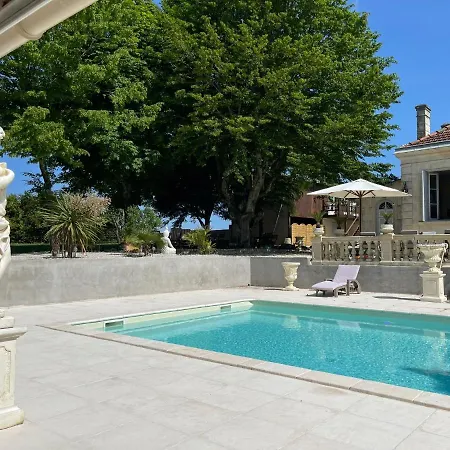 Le Domaine De Canesse 3*
