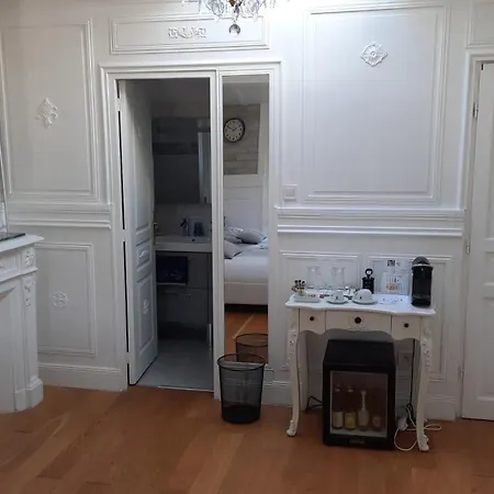 Le Domaine De Canesse Bed & Breakfast
