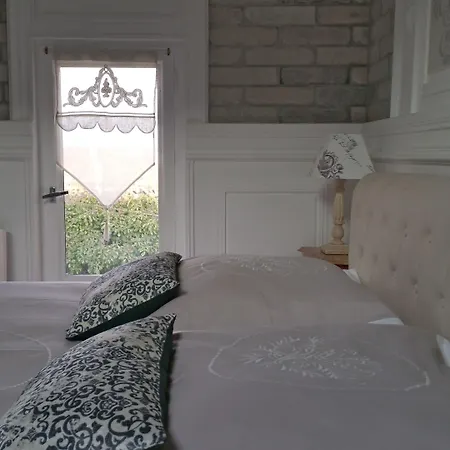 Le Domaine De Canesse Couette-café
