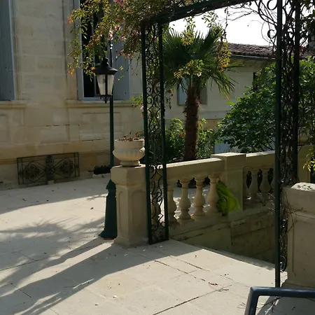 Le Domaine De Canesse Couette-café Saint-Ciers-de-Canesse