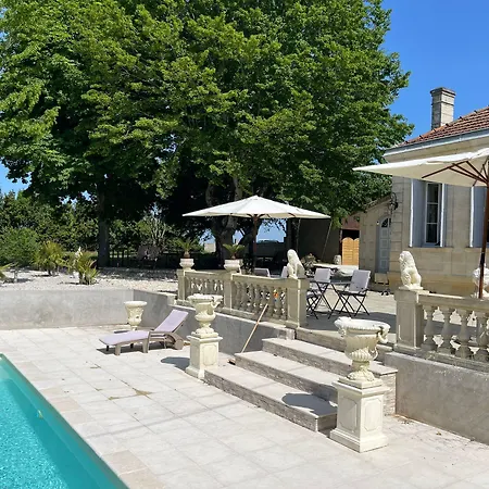 Couette-café Le Domaine De Canesse 4*