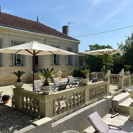 Couette-café Le Domaine De Canesse 4*