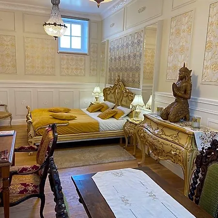 Le Domaine De Canesse Couette-café
