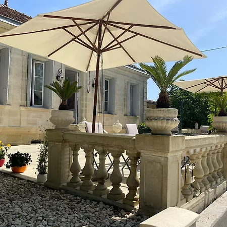 Le Domaine De Canesse Couette-café Saint-Ciers-de-Canesse