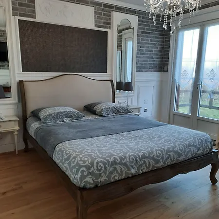 Bed & Breakfast Le Domaine De Canesse 4*