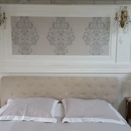 ベッド・アンド・ブレックファスト Le Domaine De Canesse