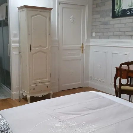 Le Domaine De Canesse Bed & Breakfast Saint-Ciers-de-Canesse