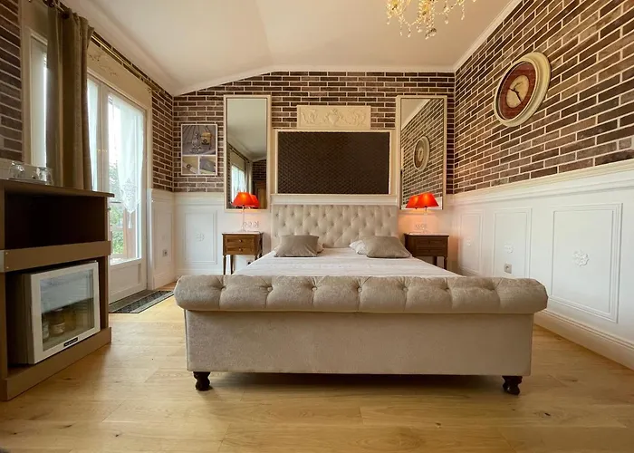 Bed and breakfast Le Domaine De Canesse